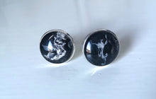 Load image into Gallery viewer, Black and Silver Cufflinks