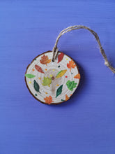 Load image into Gallery viewer, Blustery Day Autumn Wood Slice Decoration